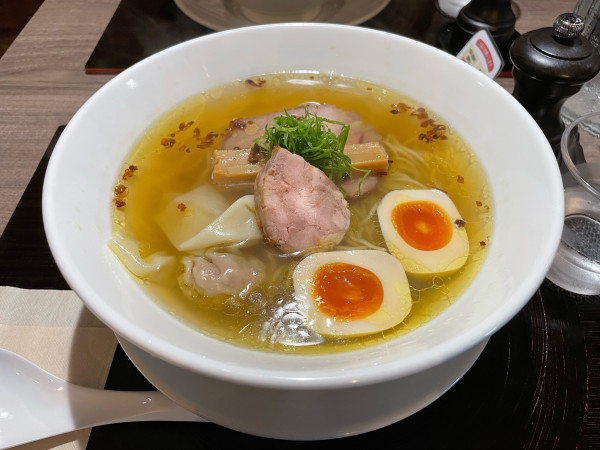 「らー麺・塩」@らーめん 鉢ノ葦葉の写真