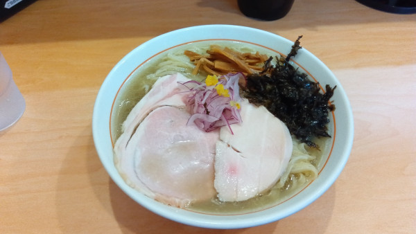 「冷やし煮干し（1100円）＋大盛り（150円）」@ラーメン ひさまつ軒の写真