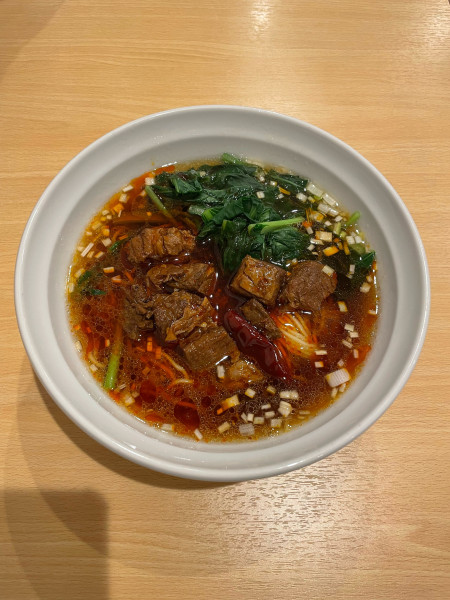 「牛バラ麺(辣)(1100円)」@胖鴨まるまるかもの写真