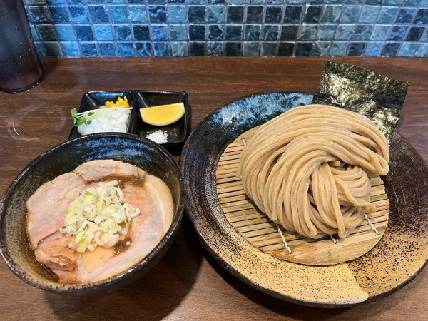 「汁並つけ麺　330g」@麺屋みつば＋クローバーの写真