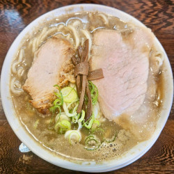 濃い口煮干（820円）＋わさ辛みぞれつけそば（900円）