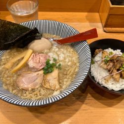 特製背脂煮干し醤油ラーメン