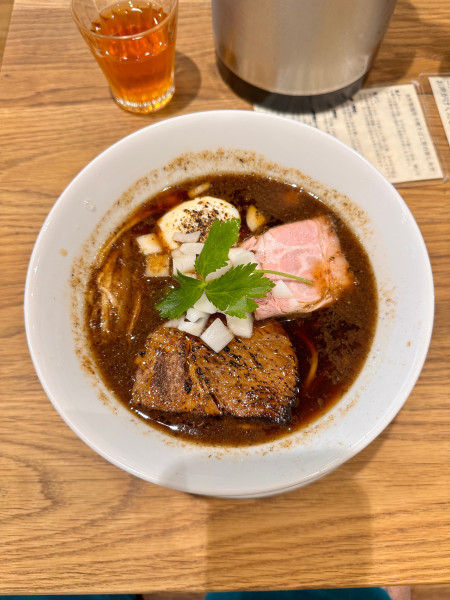「黒醤油」@本町製麺所 中華そば工房の写真