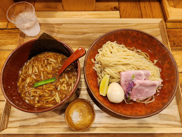 「昆布水の味噌つけ麺(カレー)」@味噌らーめん 柿田川ひばり 恵比寿本店の写真