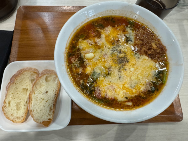 「黄金チーズトマト麺」@麺処 カル麺の写真