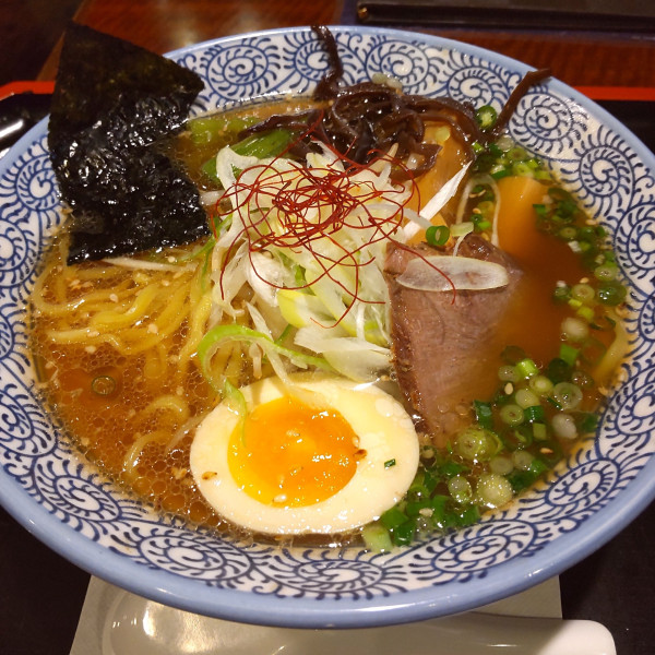 「牛テールラーメン（￥880）」@牛たん焼き 仙台 辺見 川崎アゼリア店の写真