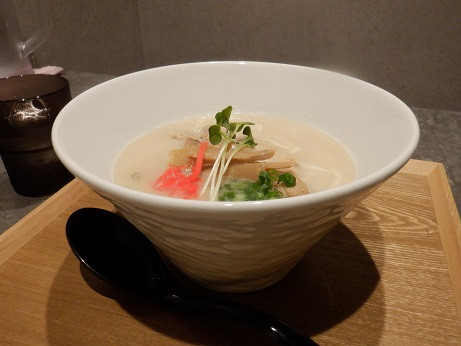 「ベジポタ豚骨塩らーめん」@麺松 新宿歌舞伎町店の写真