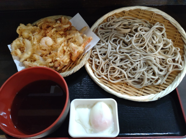 「天ざる　５８０円」@蕎麦 さだはる 西新橋店の写真