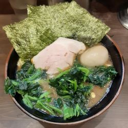ラーメン並＋味玉＋ほうれん草増し