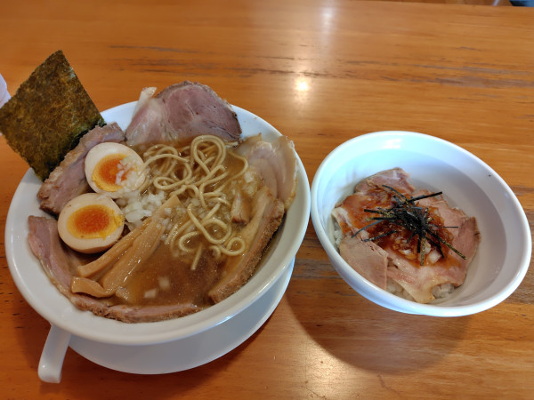 「特煮干しそば並＋チャーシュー丼ハーフ」@煮干そば とみ田の写真