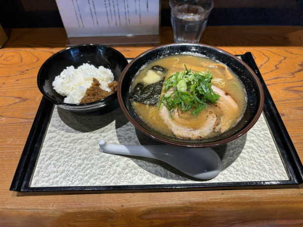 「中華蕎麦（1000）半ライス（100）」@中華蕎麦 ひら井の写真