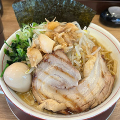 横浜家系ラーメン 歌麿の画像
