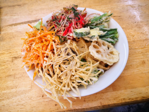 「冷やしおまかせそば（480円）」@ベルハウスの写真