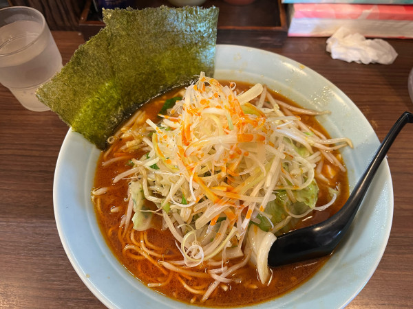 「四川831ラーメン中盛細麺固め1100円」@831家 和田店の写真