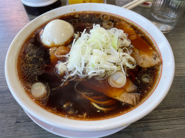 「中華蕎麦+味玉」@ラーメン長瀬の写真