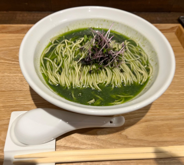 「ニラ煮干ソバ」@NIBOSHIMANIAの写真