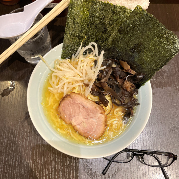 「ラーメン（並）」@横浜ラーメン 増田家 幕張店の写真