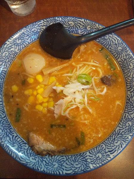 「みそ（うま辛・味玉付き）」@ラーメン・まぜそば 麺丸の写真