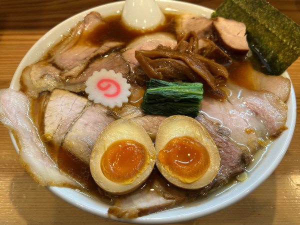 「しょうゆチャーシューメン大盛＋味玉」@オランダ軒の写真