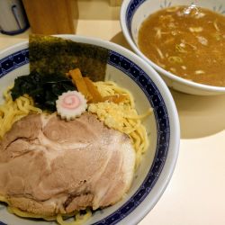 つけ麺(半麺、1000円)