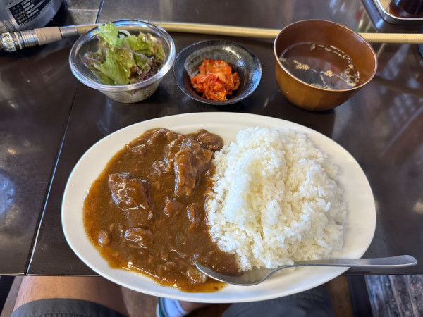 「上州牛ビーフカレー（並盛・飯500g）550円」@ホルモン さわ  石原店の写真