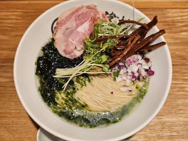 「【限定】しじみと牡蠣の中華そば（冷・塩）　1300円」@つけ蕎麦 津桜の写真