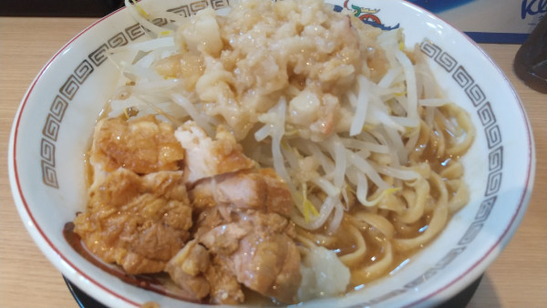 「小ラーメン　アブラマシマシ」@豚山 高田馬場店の写真