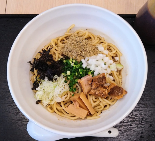 「煮干しまぜそば」@麺や あらたの写真