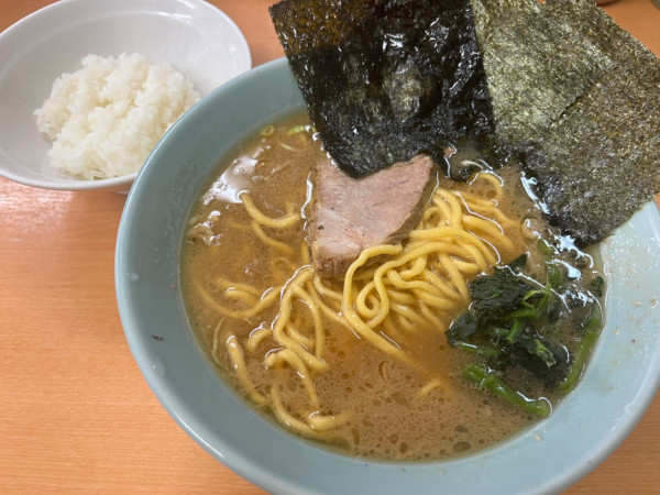 「ラーメン、ライス小、固め」@極楽汁麺 らすたの写真