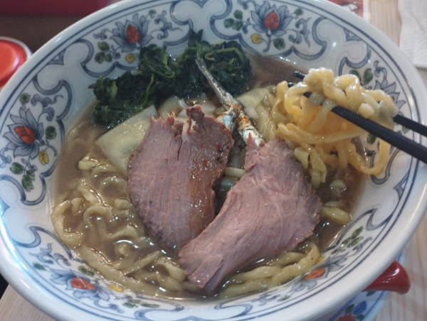 「すごい煮干ラーメン(954)＋他お通し代」@すごいビーフ煮干しラーメン ビーフキッチンスタンド 新杉田店の写真