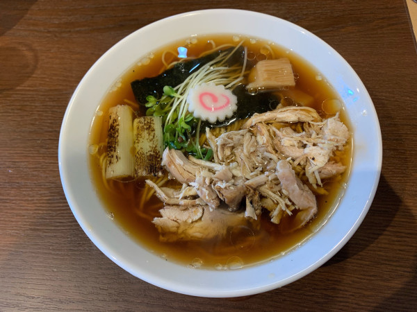 「鶏肉ほぐし中華そば」@焼鶏ラーメン あらやの写真