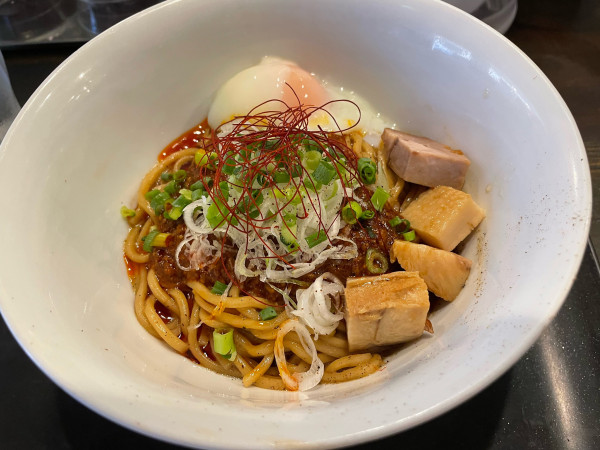 「麻婆まぜそば(麺少なめ)¥1,100」@らぁ麺 やまぐち 辣式の写真