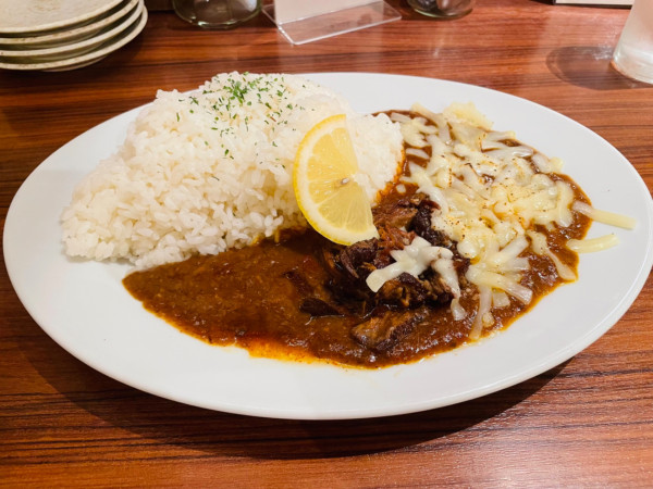 「俺のチーズ牛タンカレー」@俺の牛タンカレー食ってみな。 牛タン番長 吉祥寺店の写真