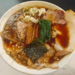 背脂ブラックチャーシューめん 1250円
