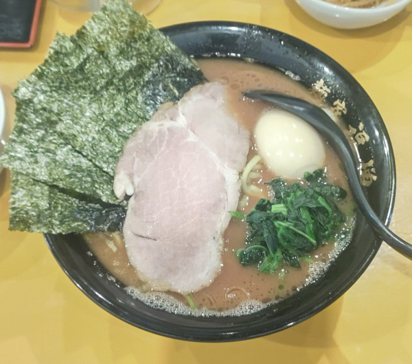 「らーめん」@横浜家系ラーメン 麺家福増の写真