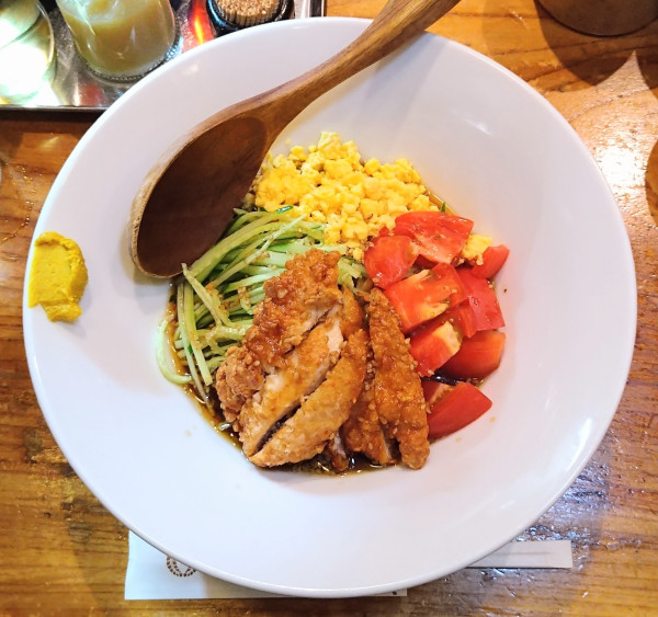 「とり冷やし【夏季限定】＋焼餃子(3個)」@新高揚の写真