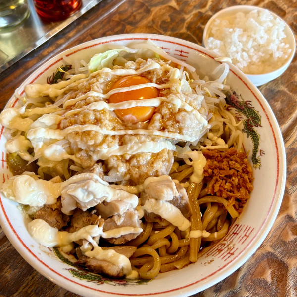 「冷やし豚まぜ（野菜増・背脂増・ニンニク普・ガリマヨ）＋小ご飯」@つけめん・らーめん 活龍 茨大前店の写真