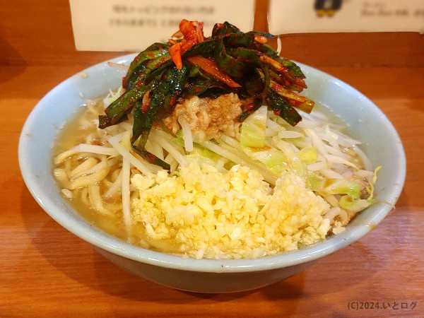 「小ラーメン（＋ニラキムチ＋味玉）」@ラーメンBoo Boo太郎。の写真