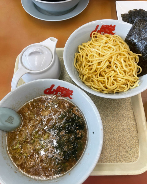 「醤油つけ麺」@ラーメン山岡家 さいたま宮前店の写真