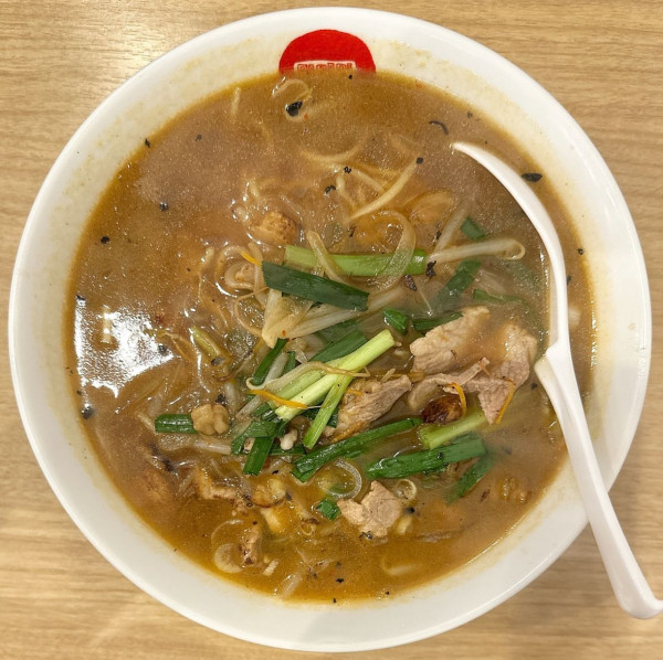 「にんにくラーメン」@ラーメン中華食堂 新世 出来野店の写真