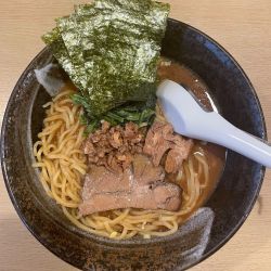 豚骨しょうゆらーめん