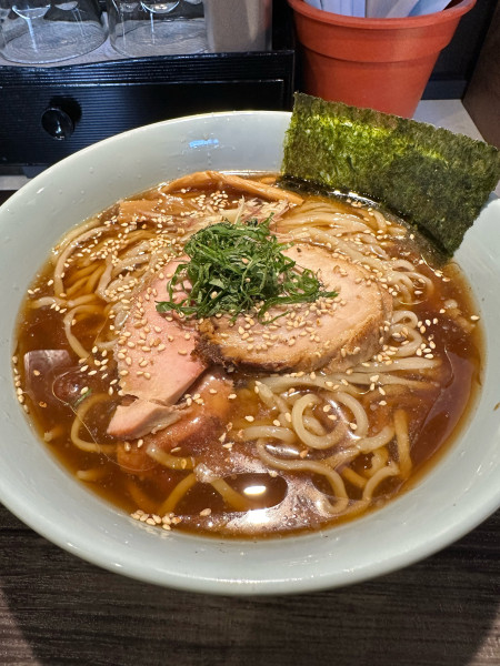 「涼めん醤油」@らぁめん 涼虎の写真