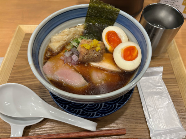 「熟成醤油中華そば　特製」@中華そば 樹々の写真