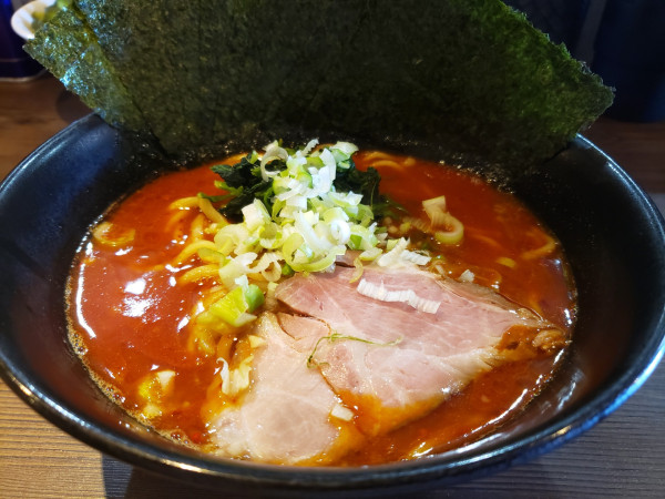 「辛味噌ラーメン太麺海苔増し」@ラーメン 萩原家 藤沢店の写真