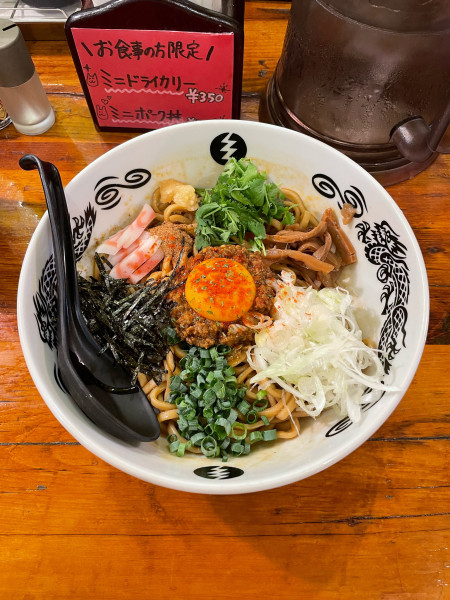 「モンタナカリー混ぜそば(1000円)」@Cafe Montanaの写真