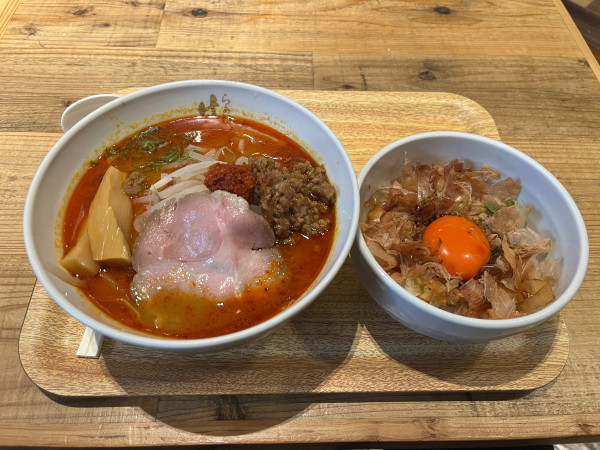 「辛味噌らぁ麺950円　マキシマムTKG300円」@らぁ麺 はやし田 TXGAおおたかの森店の写真