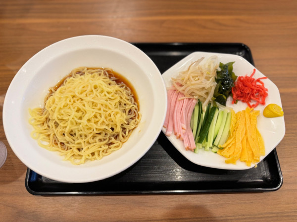 「冷やし中華(黒酢しょうゆ) 800円(税込880円)」@中華食堂 天音の写真