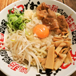 徳島油そば（980円）