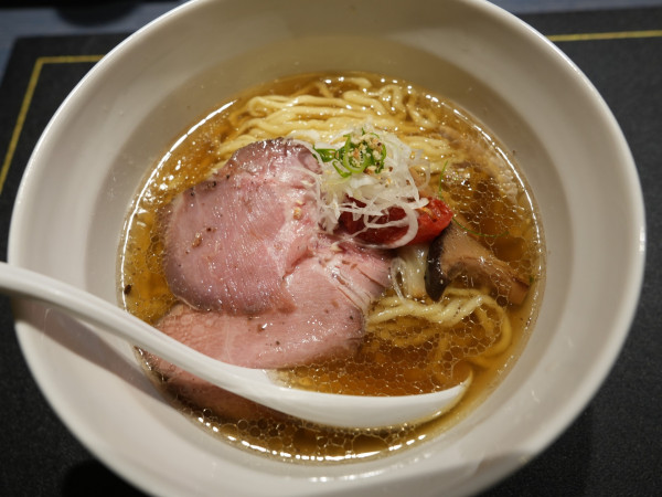 「コンソメらーめん 塩」@Craft Ramen BiTの写真