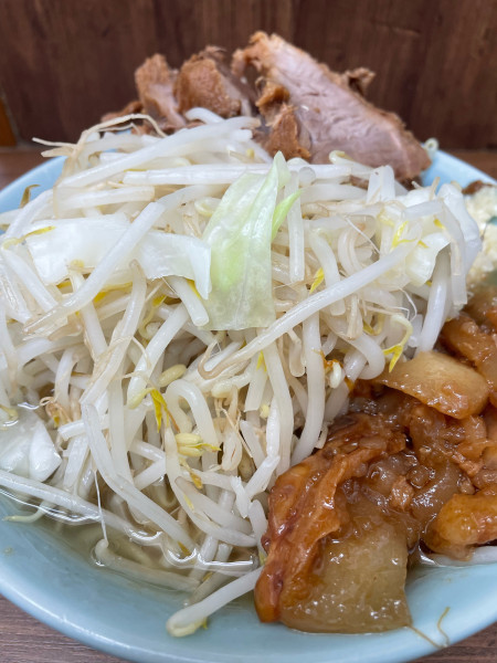 「ぶた入り ヤサイニンニクアブラ」@ラーメン二郎 池袋東口店の写真